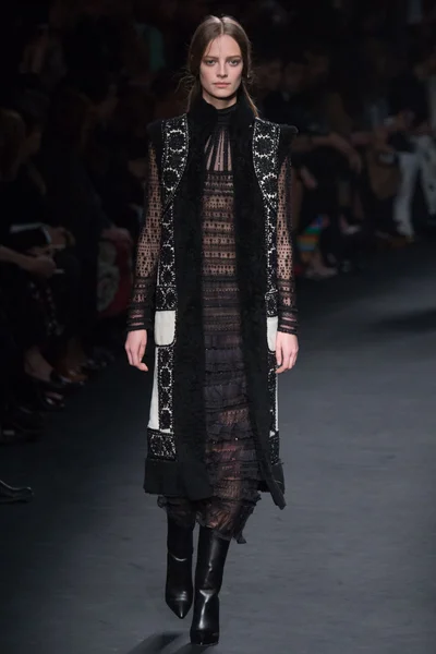 Look 52